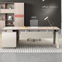 Bureau de direction en forme de L, table de travail contemporaine avec armoire latérale, plateau pour clavier rétractable, trou de gestion des câbles