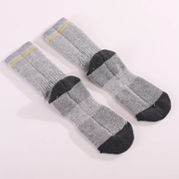 Chaussettes d'hiver en laine mérinos de couleur en gros pour hommes Chaussettes de sport d'extérieur avec logo personnalisé Chaussettes de course thermiques chaudes et imperméables pour femmes