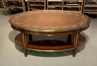 Table basse ovale classique en acajou Élégance intemporelle pour des espaces sophistiqués