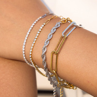 Joyería para Mujer, Brazalete de Acero Inoxidable con Cadena de Eslabones y Diamantes de Imitación, Alto Valor Estético, Sensación de Lujo Ligero y de Alta Gama