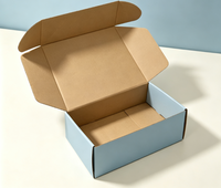 Boîtes d'expédition cosmétiques personnalisées recyclables avec pelliculage brillant et emballage en carton ondulé pour les soins de la peau et les cadeaux de beauté