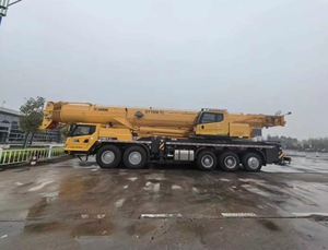 Competitive Price QY130K7C 130 Ton Truck <b>Crane</b> for Construction High Power <b>Engine</b> <b>Crane</b> Truck - Product Image 1