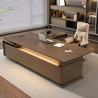 Set Meja Eksekutif Mewah Modern CEO Meja Kayu Walnut Abu-abu Kursi Kantor Perakitan Mudah Ramah Lingkungan Dapat Diperpanjang Modular