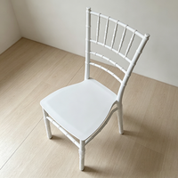 Chaises Chiavari empilables en PP acrylique pour la vente en gros, idéales pour la location commerciale, les mariages, les banquets d'hôtel, chaises en résine cristalline