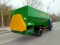 Jialong 9SL-12 Mezcladora Ligera Montada en Camión para Grandes Ranchos, Capacidad de 12m, Control por Válvula Solenoide, Sensor Damaike, Rodamiento Nuevo, 7.5 Ton/h