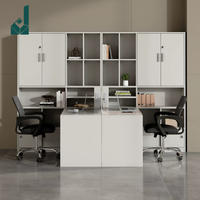 Bureau de direction moderne en bois avec écran de séparation et armoire haute, ensemble bureau et chaise pour documents