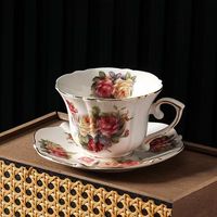 Tasse à café et thé en céramique élégante vintage britannique avec motif floral et bordure dorée 200ml ensemble soucoupe de luxe