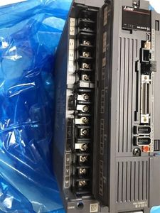 MR-J4-500A-RJ ชุดขับเคลื่อนซีรีส์ J4 กำลัง 5 กิโลวัตต์ MR-J4-500A-RJ MR-J4-500B-RJ MR-J4-500B MR-J4-500A - Product Image 3