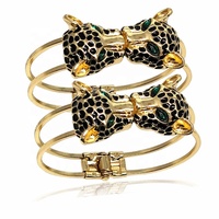 2025 vente en gros femmes conçu Double tête de léopard plaqué or manchette Bracelet mode Animal personnalité cadeau Bracelet
