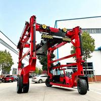 Chariot transitaire mobile flexible de 30 tonnes sur pneus en caoutchouc pour parcs logistiques et opérations de terminaux portuaires