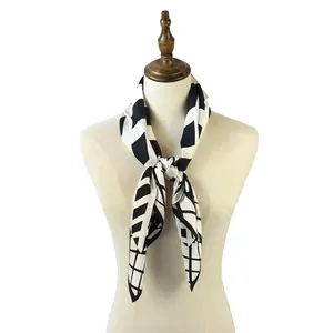 2021 Fashion Popular Hot Sale Geometric Pattern Twill Silk Scarf Square 90x90 White and Black Silk Scarf