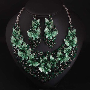 Conjunto de Joyería Vintage con Mariposas de Esmalte Morado y Cristales de Imitación Transparentes Color Borgoña - Product Image 3