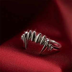 2 pcs/set Gothic Vampire Fang Anéis para Homens Mulheres-Perfeito para Halloween Cosplay Partes Masquerade Bolas & Performances de Palco - Product Image 4