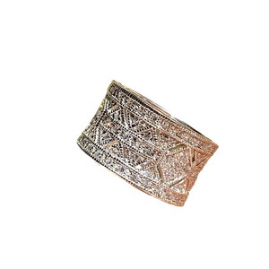 Anello da Donna in Stile Bohémien Vintage con Fascia Larga e Motivo in Zirconia Cubica, Gioiello alla Moda - Product Image 1