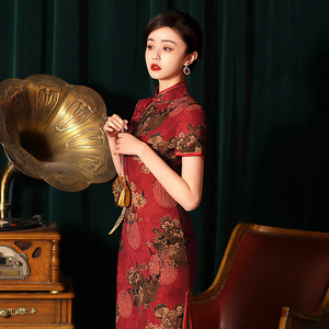 Caliente de manga corta de pie cuello inclinado Frente Rojo vestido de novia Qipao mujeres niñas elegantes vestidos rojos <span class=keywords><strong>Cheongsam</strong></span> precio - Product Image 3