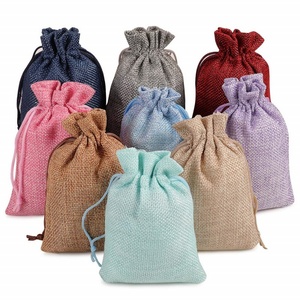 Sac à cordon en mousseline personnalisé avec logo, en toile de coton blanche et jute, petite pochette cadeau pour bijoux - Product Image 2