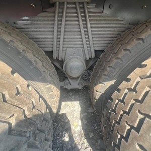 Camión Volquete Usado Sinotruk HOWO 8x4 de 12 Ruedas para Minería y Arena, LHD/RHD, Diésel Weichai de Servicio Pesado para Movimiento de Tierras - Product Image 6