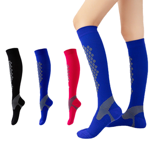 Chaussettes de compression montantes en nylon Jingwen Elite Training, techniques tricotées, pour l'entraînement et le sport, OEM - Product Image 1