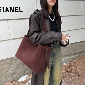 Borse a Spalla Casual da Donna in Finta Pelle Scamosciata <span class=keywords><strong>con</strong></span> <span class=keywords><strong>Pelliccia</strong></span>, Grande Capacità, Impermeabili, <span class=keywords><strong>con</strong></span> Catene e Design a Tracolla - Product Image 2