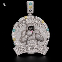 Pendentif rond Gorille Boxeur entièrement serti de zircone cubique, en laiton, avec accents colorés, style Hip Hop Rapper Bling, breloque de collier