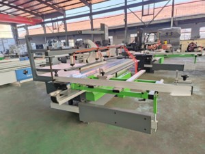 Machines à bois, structure <span class=keywords><strong>de</strong></span> conception allemande, <span class=keywords><strong>scie</strong></span> à table coulissante entièrement automatique, <span class=keywords><strong>scie</strong></span> à panneaux à commande numérique par ordinateur - Product Image 4