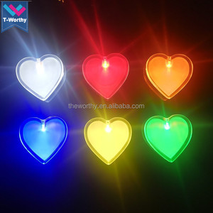 T-Worthy ป้าย LED ดาว PIN โลโก้ที่กําห<span class=keywords><strong>น</strong></span>ดเองของขวัญส่งเสริมการขาย LED กระพริบ Pin รอบ / หัวใจ / รูปดาวเรืองแสง LED ป้าย - Product Image 2