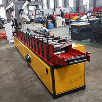 Machine de formage à froid de lamelles perforées de haute précision pour volets roulants, avec poinçonnage en ligne