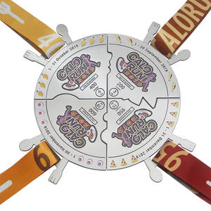 FELIZ REGALO Fábrica Personalizada Aleación de Zinc Oro Plata Medalla Correr Moderno Taekwondo Bádminton Rompecabezas Trofeos Medallas Cruz <span class=keywords><strong>Anime</strong></span> - Product Image 1