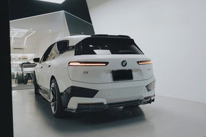 ชุดแต่งตัวถังรถยนต์คาร์บอนไฟเบอร์แท้ระดับพรีเมียมสำหรับ <span class=keywords><strong>BMW</strong></span> <span class=keywords><strong>IX</strong></span> M Sport ประกอบด้วยลิ้นกันชนหน้า ดิฟฟิวเซอร์หลัง สเกิร์ตข้าง สปอยเลอร์หลังคา อุปกรณ์ตกแต่งรถยนต์ - Product Image 3