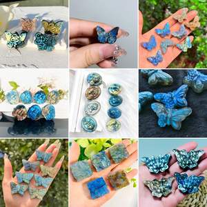 Vente directe fabricant : Pendentifs et ornements en cristal de labradorite naturelle sculptée, motifs lumière bleue, pour projets DIY, vente en gros - Product Image 2