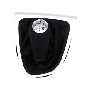 Pomo de Palanca de Cambios Renault, Diseño Ergonómico, Recubierto de Cuero Mate, Marco Negro Plateado, Accesorio para Auto - Product Image 4