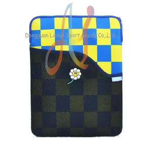 Style moderne personnalisé jaune bleu motif à carreaux en néoprène pochette d'ordinateur matelassée sac de transport pour ordinateur portable stockage