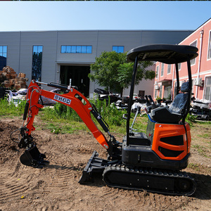 0.7t Mini Excavator Small Construction Machinery Compact for Landscaping - Product Image 5