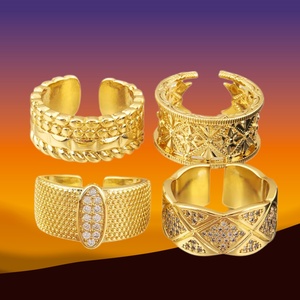 แหวนวงกว้างปรับขนาดได้ทรงเรขาคณิตคลาสสิก UM-Jewelry สำหรับผู้หญิง/ยูนิเซ็กซ์ ชุบทอง 18K ทองแดงประดับเพชรซิร์คอน ของขวัญสำหรับงานแต่งงาน งานเลี้ยงฉลองครบรอบ - Product Image 5
