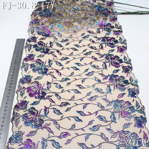 Dentelle brodée en maille <span class=keywords><strong>filet</strong></span> nude douce et personnalisée <span class=keywords><strong>de</strong></span> 31 cm avec broderie florale brillante effet feuille d'arc-en-ciel pour robe <span class=keywords><strong>de</strong></span> soirée haute couture - Product Image 2