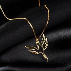 Collar con Colgante de Plata con Diseño de Fénix, Chapado en Oro de 18k, Acero Inoxidable, Resistente al Deslustre - Product Image 3
