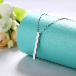 <span class=keywords><strong>Collana</strong></span> <span class=keywords><strong>con</strong></span> barra personalizzata <span class=keywords><strong>in</strong></span> <span class=keywords><strong>argento</strong></span> sterling <span class=keywords><strong>925</strong></span>, ciondolo <span class=keywords><strong>con</strong></span> <span class=keywords><strong>nome</strong></span> inciso personalizzato - Product Image 3