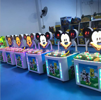 Machine de jeu aux pièces de monnaies, jeux européens, un joueur, marteau de souris, billets de vente, pour centres commerciaux