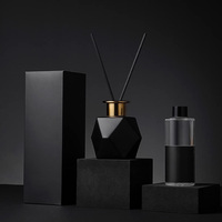 Diffuseur à bâtonnets d'huiles essentielles liquides sans flamme, personnalisé, noir, de luxe, pour aromathérapie, avec emballage/taille/parfum sur mesure en usine