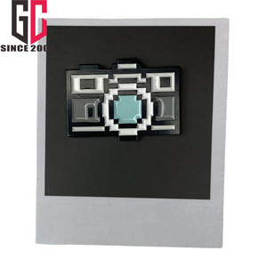 15 ans d'usine personnalisé blanc 8 bits T-Rex <span class=keywords><strong>dinosaure</strong></span> métal émail épinglettes rétro Pixel caméra badge broche - Product Image 6