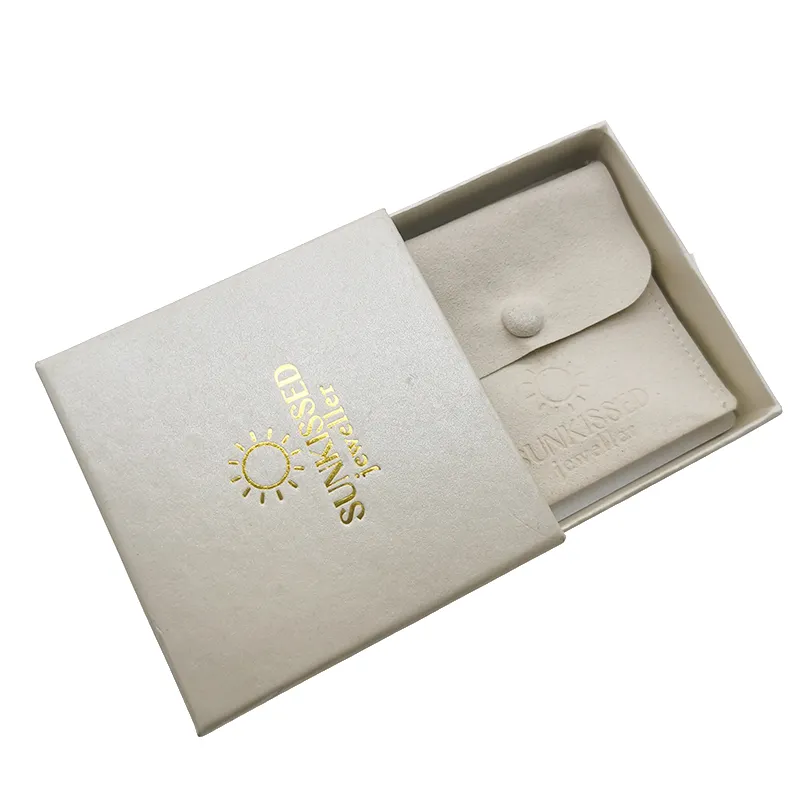 Aangepaste Kleine Papieren Kartonnen Sieraden Verpakking En Zakje Set Chique Kleine Sieraden Ketting Ring Verpakking En Tas