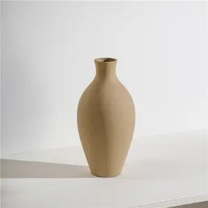 Ornements d'hôtel de style européen nordique vases décoratifs en céramique de porcelaine mate de table pour la fleur
