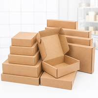 Boîtes d'expédition en carton ondulé kraft avec logo personnalisé, vente en gros, auto-scellantes, pour vêtements, étuis de téléphone, e-commerce
