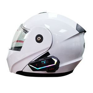 Motocicleta G-Max Directo de Fábrica con Radio FM y Comunicación Instantánea para Grupos de 6 Motociclistas con un Solo Toque - Product Image 1