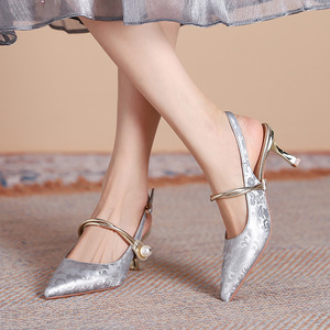<span class=keywords><strong>Eleganti</strong></span> <span class=keywords><strong>scarpe</strong></span> da donna <span class=keywords><strong>con</strong></span> <span class=keywords><strong>tacco</strong></span> alto Sexy generali <span class=keywords><strong>con</strong></span> <span class=keywords><strong>tacco</strong></span> sottile décolleté indossabili <span class=keywords><strong>con</strong></span> <span class=keywords><strong>tacco</strong></span> sottile moda <span class=keywords><strong>scarpe</strong></span> a spillo <span class=keywords><strong>con</strong></span> punta a punta per le donne - Product Image 3