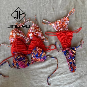 ชุดว่ายน้ำดีไซน์เนอร์คุณภาพสูง ลายพิมพ์หรูหรา ผ้าสแปนเด็กซ์ ยืดหยุ่นได้ ผลิตตามสั่ง ยั่งยืน ทำจากโพลีเอสเตอร์ - Product Image 4