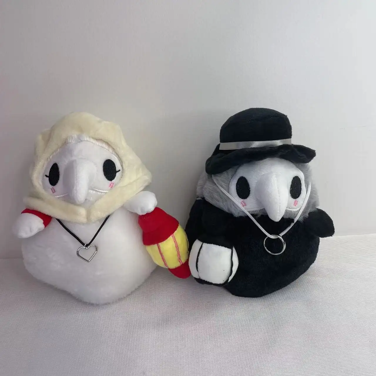 8 pouces mignon halloween en peluche noir blanc corbeau en peluche infirmière peluche poupée jouet steampunk lumineux la peste docteur en peluche