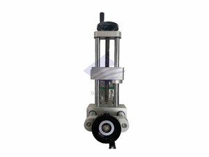 Etiquetadora automática de etiquetas adhesivas para botellas redondas - Product Image 3