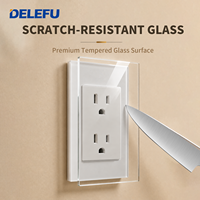 DELEFU - Placa de Pared Modular con Interruptor y Enchufe de Vidrio Templado Estándar Estadounidense, Color Blanco, NEMA 5-15