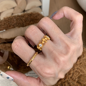 Anelli di Lusso alla Moda con Fiori in Cristallo e Strass, Placcati in Oro con Zirconia Cubica, Anello Iris per Donne e Ragazze, Ideale per Fidanzamento - Product Image 1